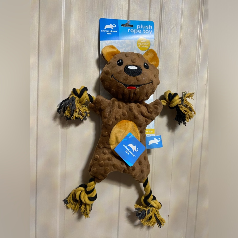 Bran New  Animal Planet. Plush  Rope Clinker & With Squeaker 15” Interactive Toy